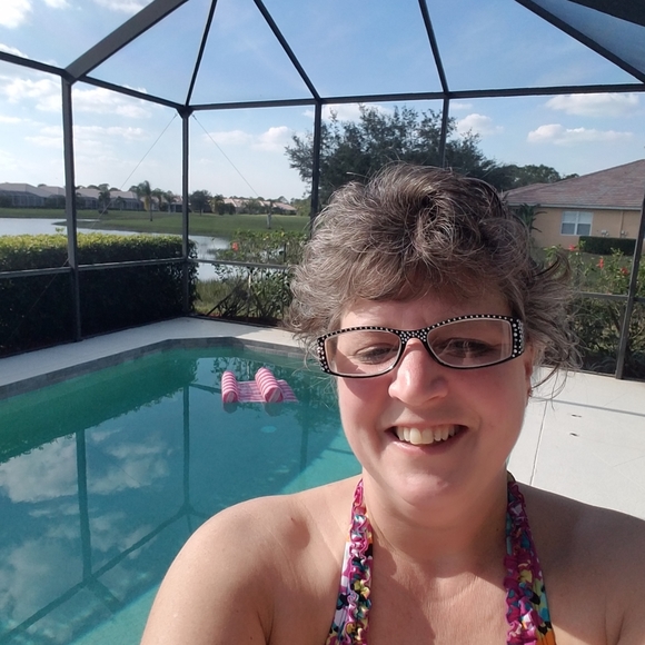 Meet your Posher, Tricia - Picture 6 of 7